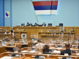 Посланици опозиционих странака