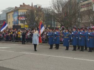 Свечани дефиле