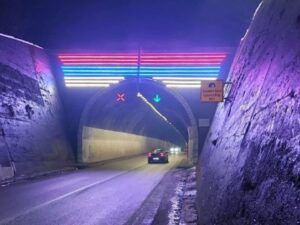 Пале су обојене заставама