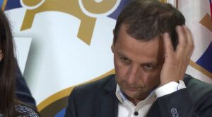 Небојша Вукановић