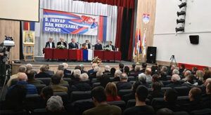 Округли сто у Палама