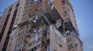 Стамбену зграду у Кијеву погодили су Украјинци