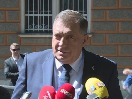 Милорад Додик