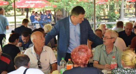 дружење са пензионисаним радницима УКЦ