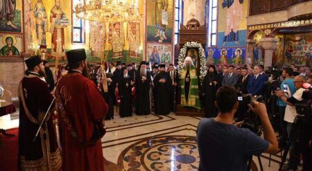 Патријарх Порфирије стигао у Храм Светог Саве