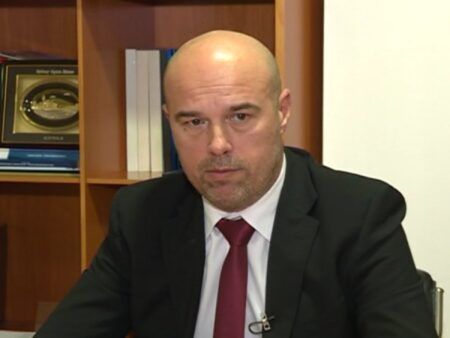 Милан Тегелтија