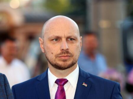 Милан Петковић