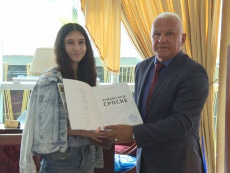 Арлов угостио младу глумицу Биљану Чекић