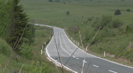 Петровачка цеста