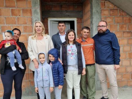 Жељка Цвијановић посјетила породицу Ћирковић