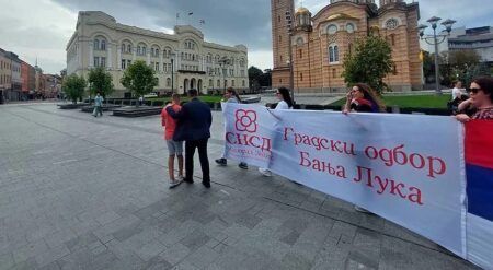 Бањалучани носили заставу дугу 100 метара