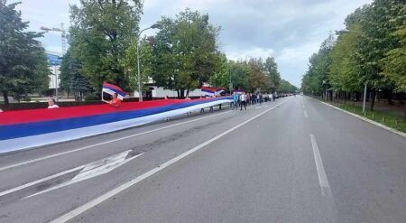 Бањалучани носили заставу дугу 100 метара