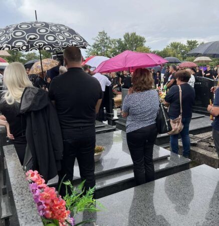 Сахрањен Радослав Брђанин