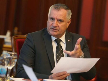 Радован Вишковић