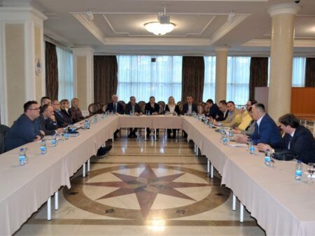 Шеранић са представницима здравственог сектора