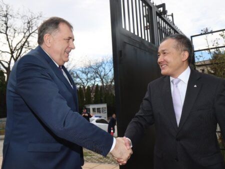 Додик са амбасадором Кине